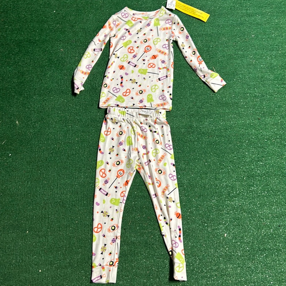 NWT Girls Cat and Jack 4T Ghosts and Candy pajama onesie
